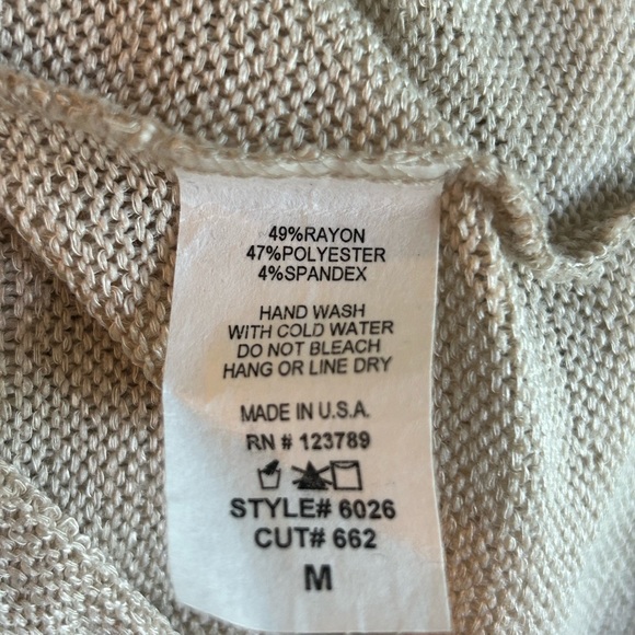 JAC PARKER Ultra Lightweight V-Neck Long Sleeve Sweater in Tan. Women’s Medium - Picture 6 of 6